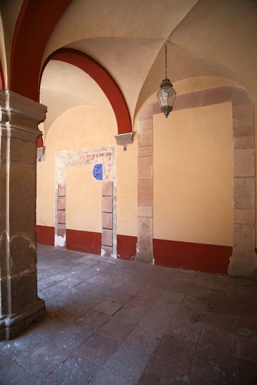 http://www.cust30.mirunadragan.com/files/gimgs/th-11_Felix_3DoorwaysFinal-web.jpg