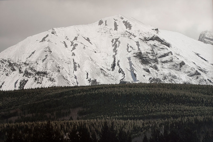 http://www.cust30.mirunadragan.com/files/gimgs/th-12_Dragan06_TheMountainsAreMirrors1-web.jpg